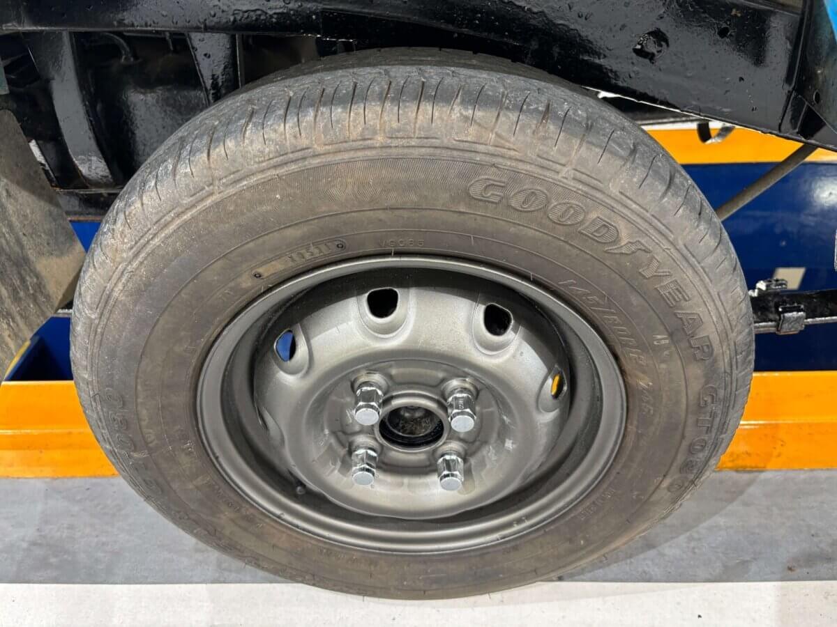 1997 Suzuki Carry JDM car for sale — photo 16 of 25