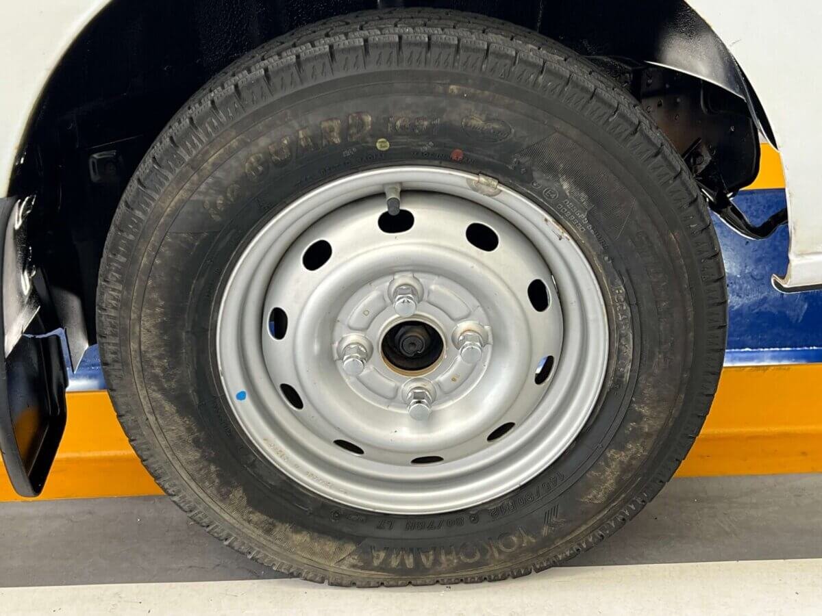 1997 Suzuki Carry JDM car for sale — photo 17 of 25