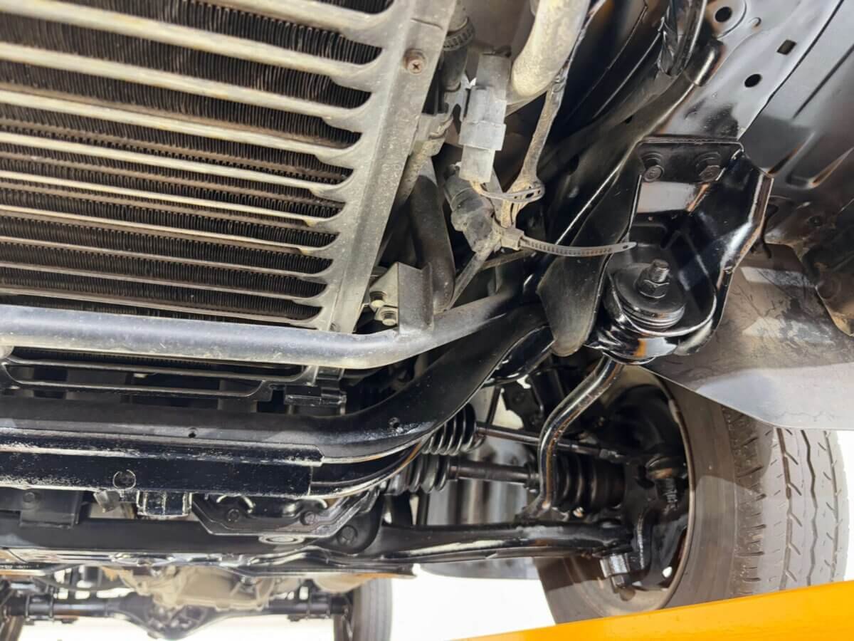 1998 Mitsubishi Minicab JDM car for sale — photo 18 of 22