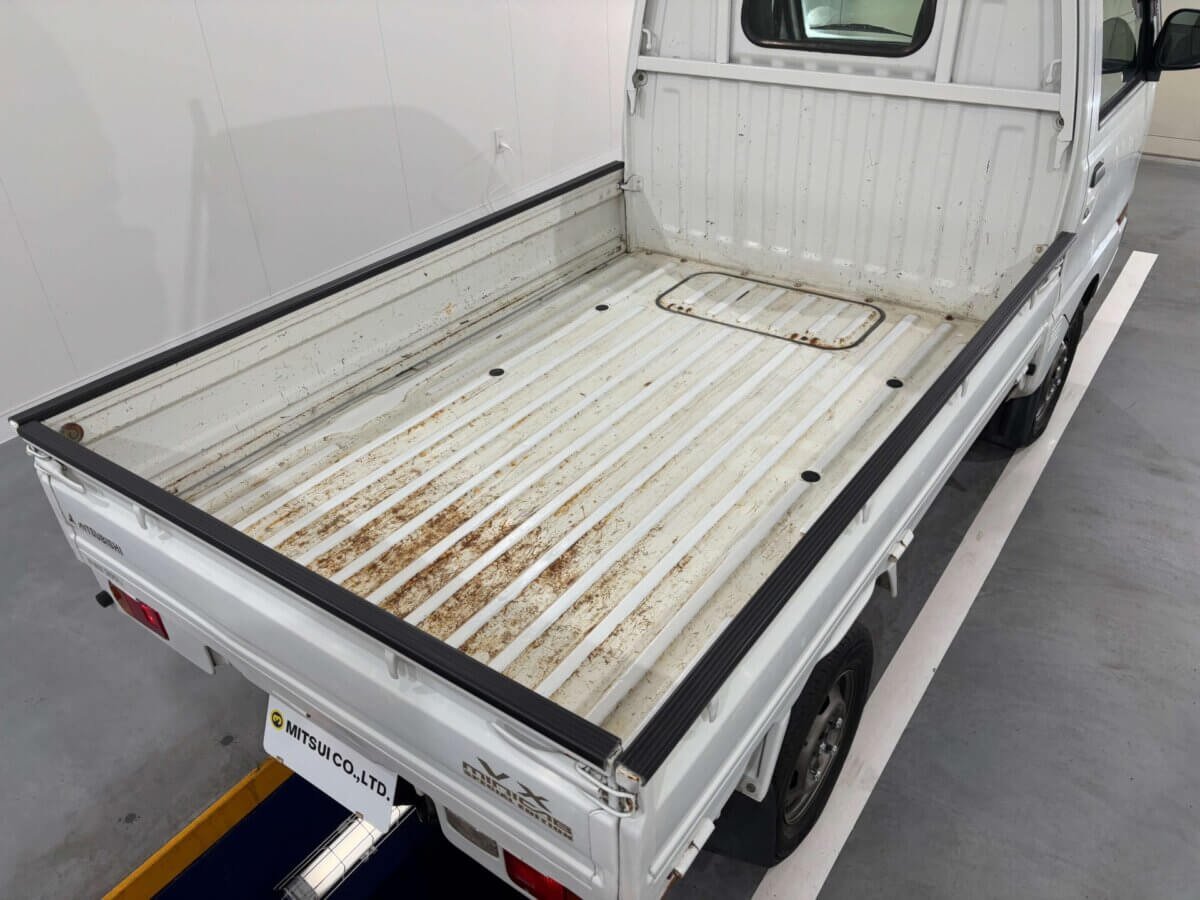 1998 Mitsubishi Minicab JDM car for sale — photo 5 of 22