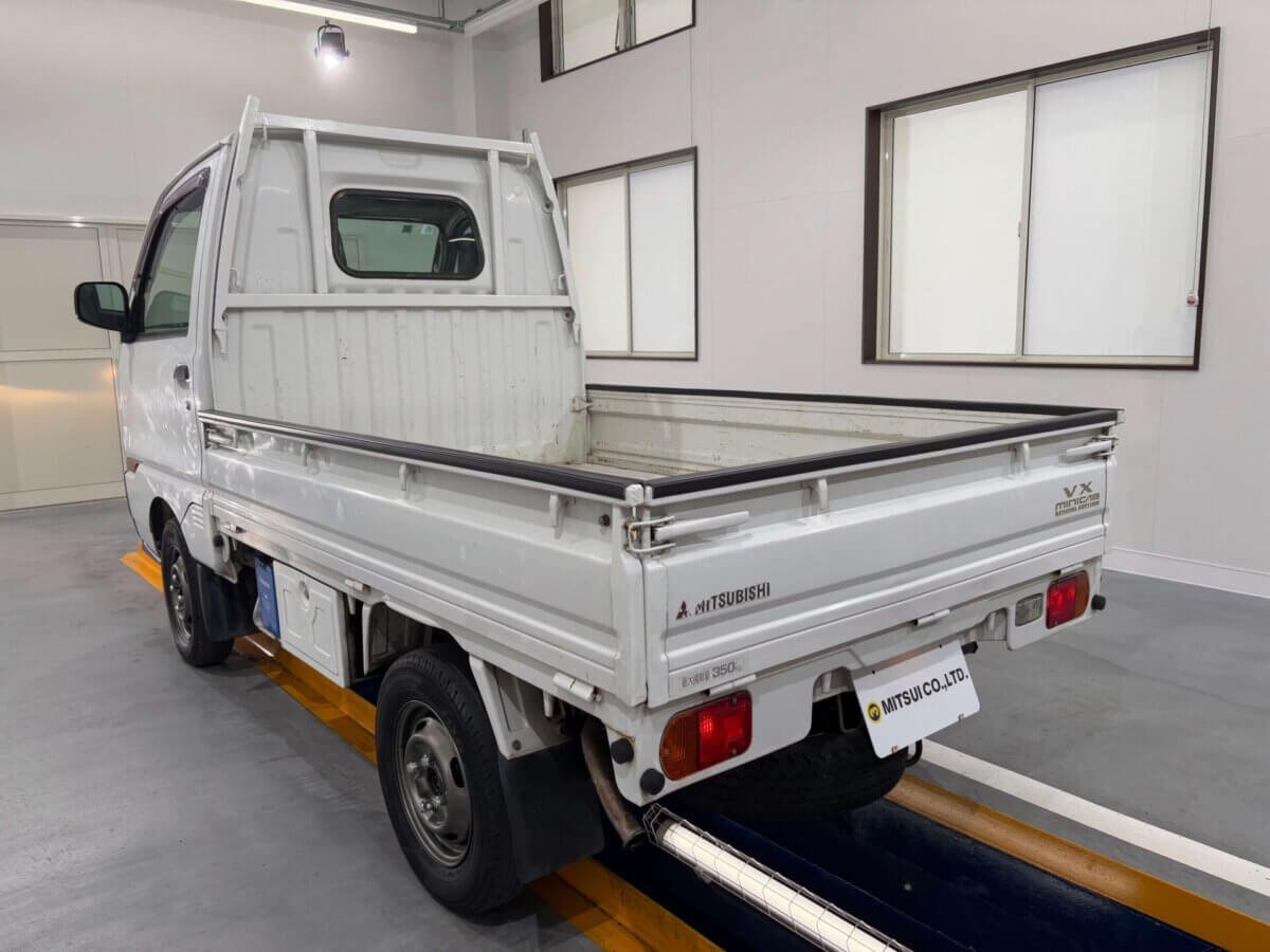 1998 Mitsubishi Minicab JDM car for sale — photo 3 of 22