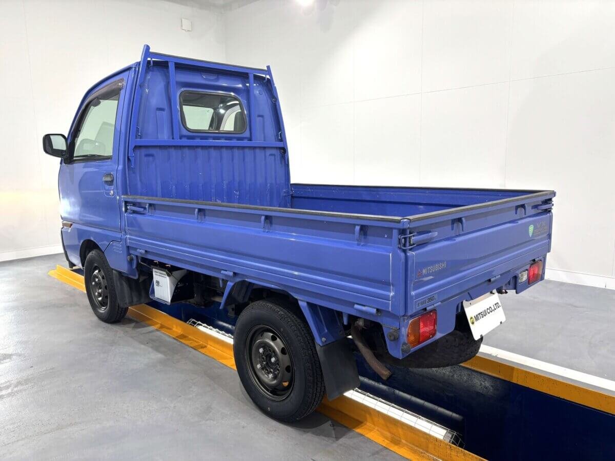 1998 Mitsubishi Minicab JDM car for sale — photo 3 of 23