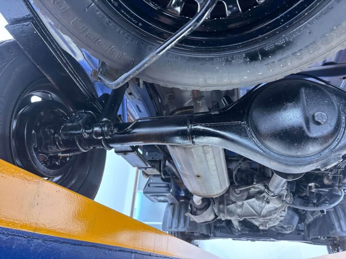 1998 Mitsubishi Minicab JDM car for sale — photo 19 of 23