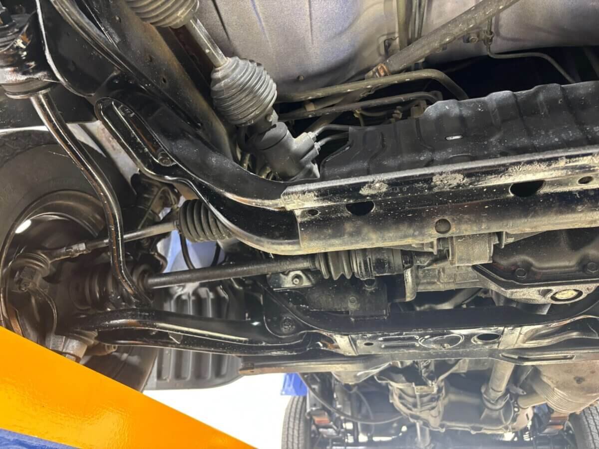 1998 Mitsubishi Minicab JDM car for sale — photo 17 of 23