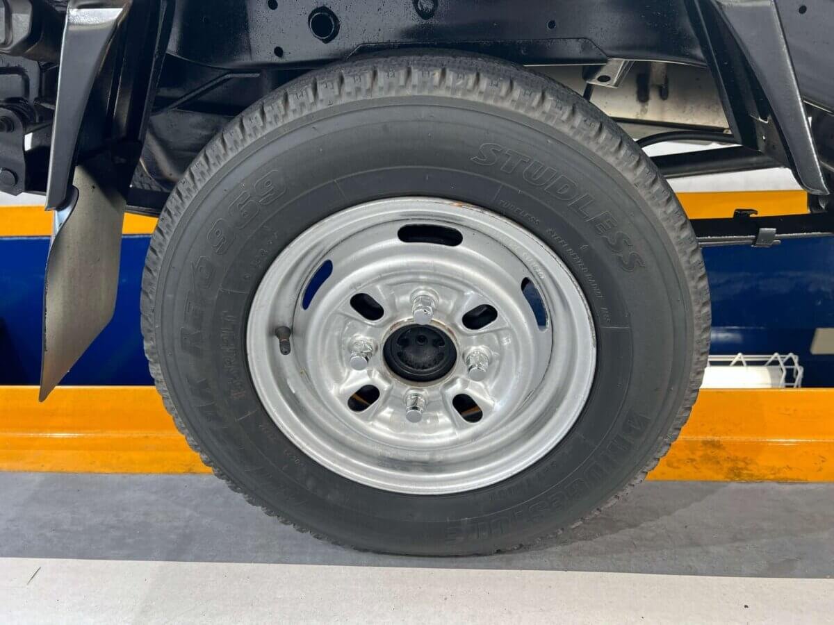 1998 Mitsubishi Minicab JDM car for sale — photo 14 of 23