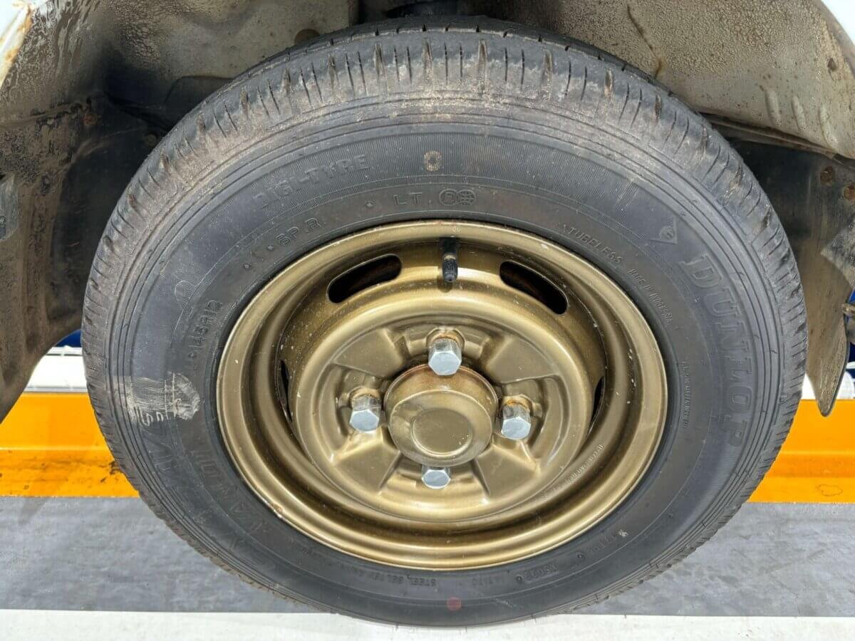 1998 Mitsubishi Minicab JDM car for sale — photo 14 of 25