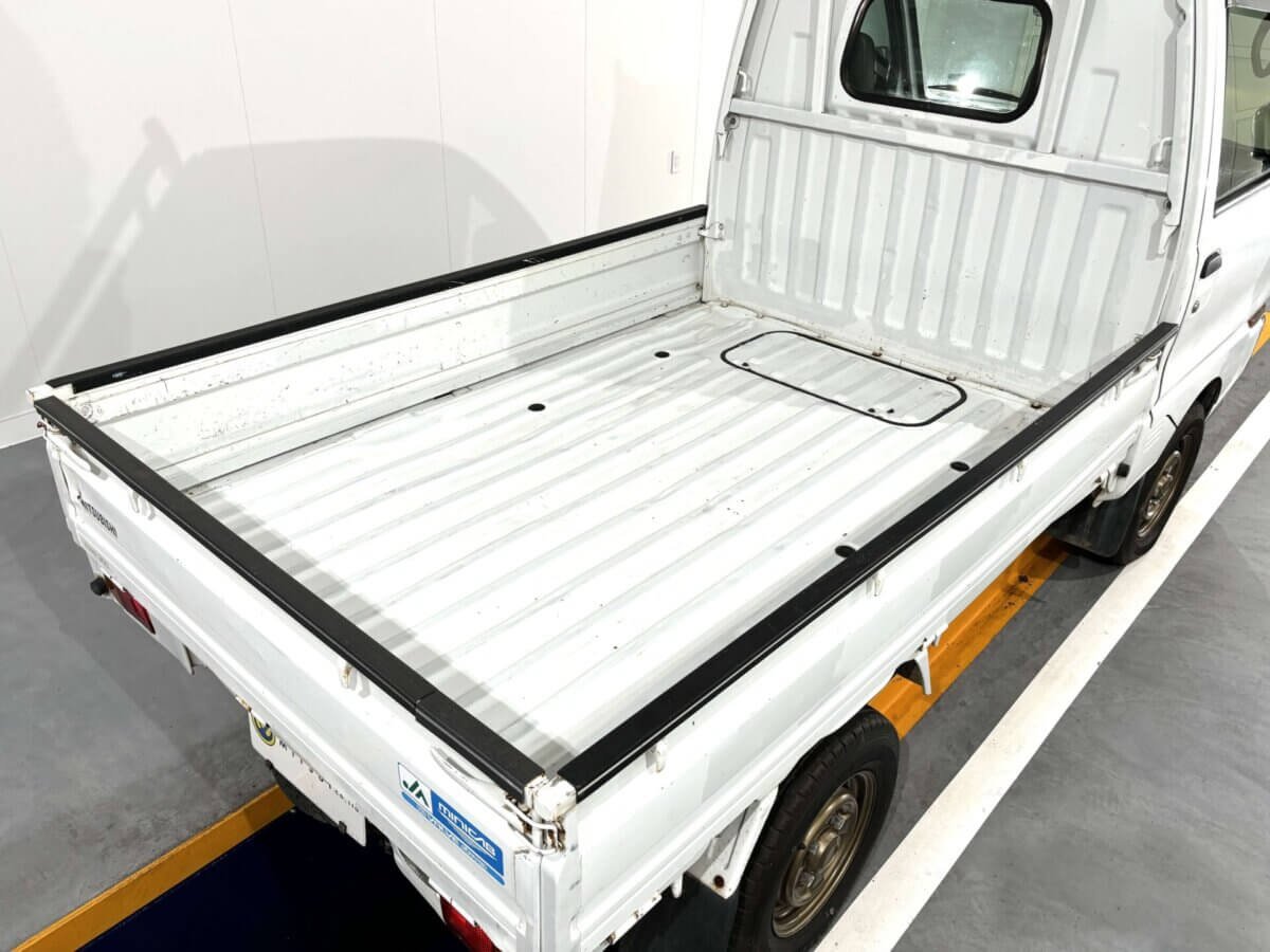 1998 Mitsubishi Minicab JDM car for sale — photo 5 of 25
