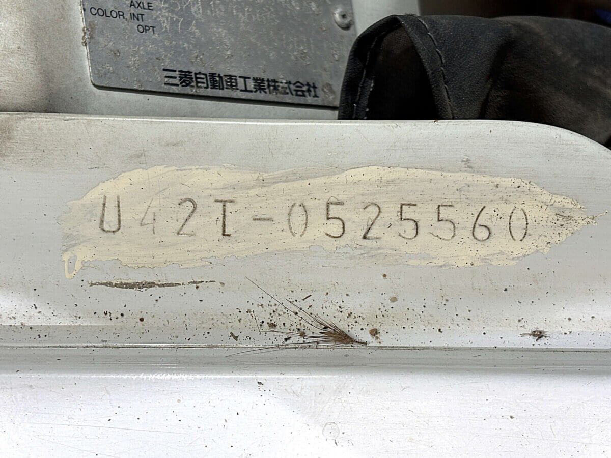 1998 Mitsubishi Minicab JDM car for sale — photo 23 of 25