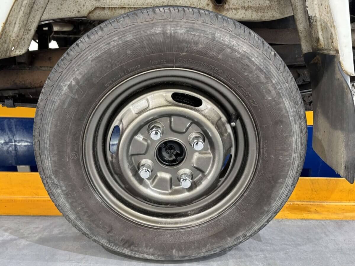 1998 Mitsubishi Minicab JDM car for sale — photo 15 of 25
