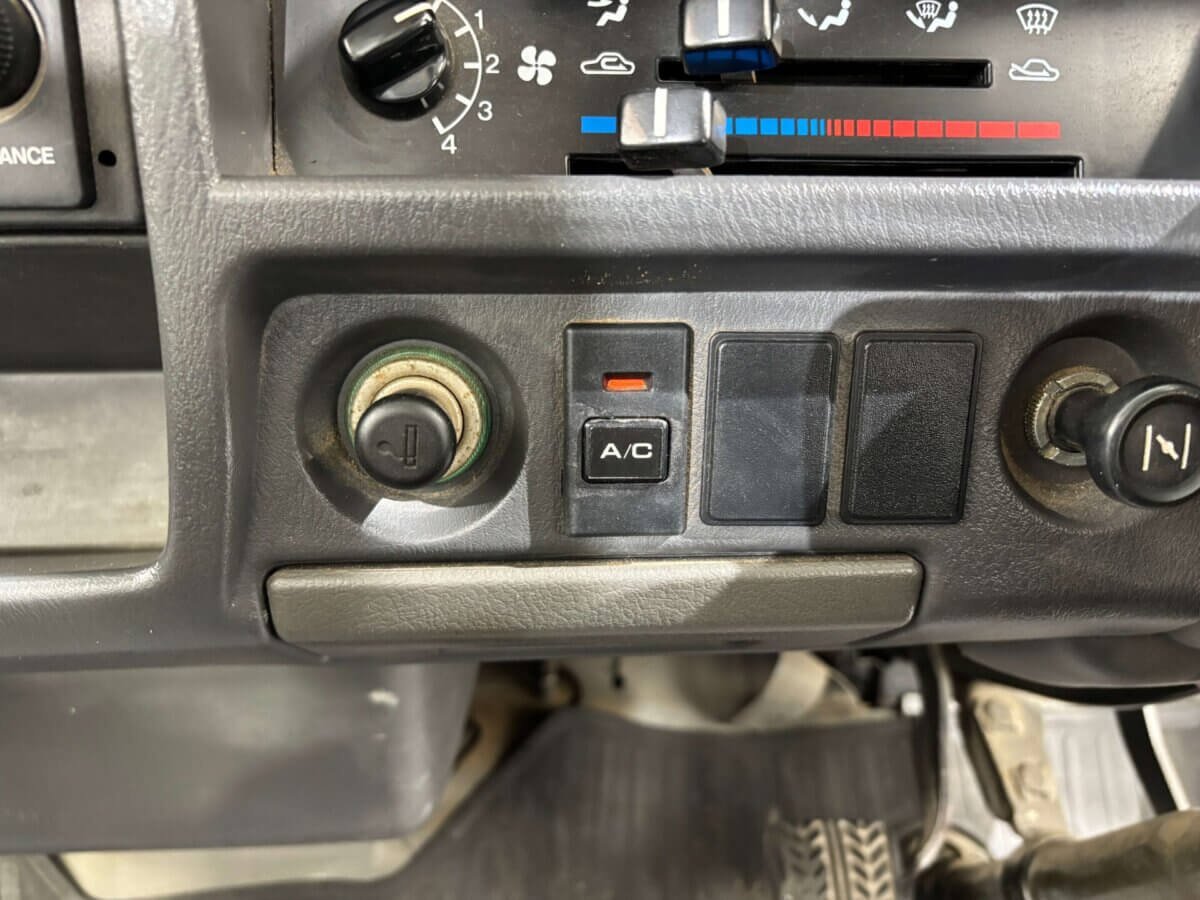 1998 Nissan Vanette JDM car for sale — photo 11 of 23