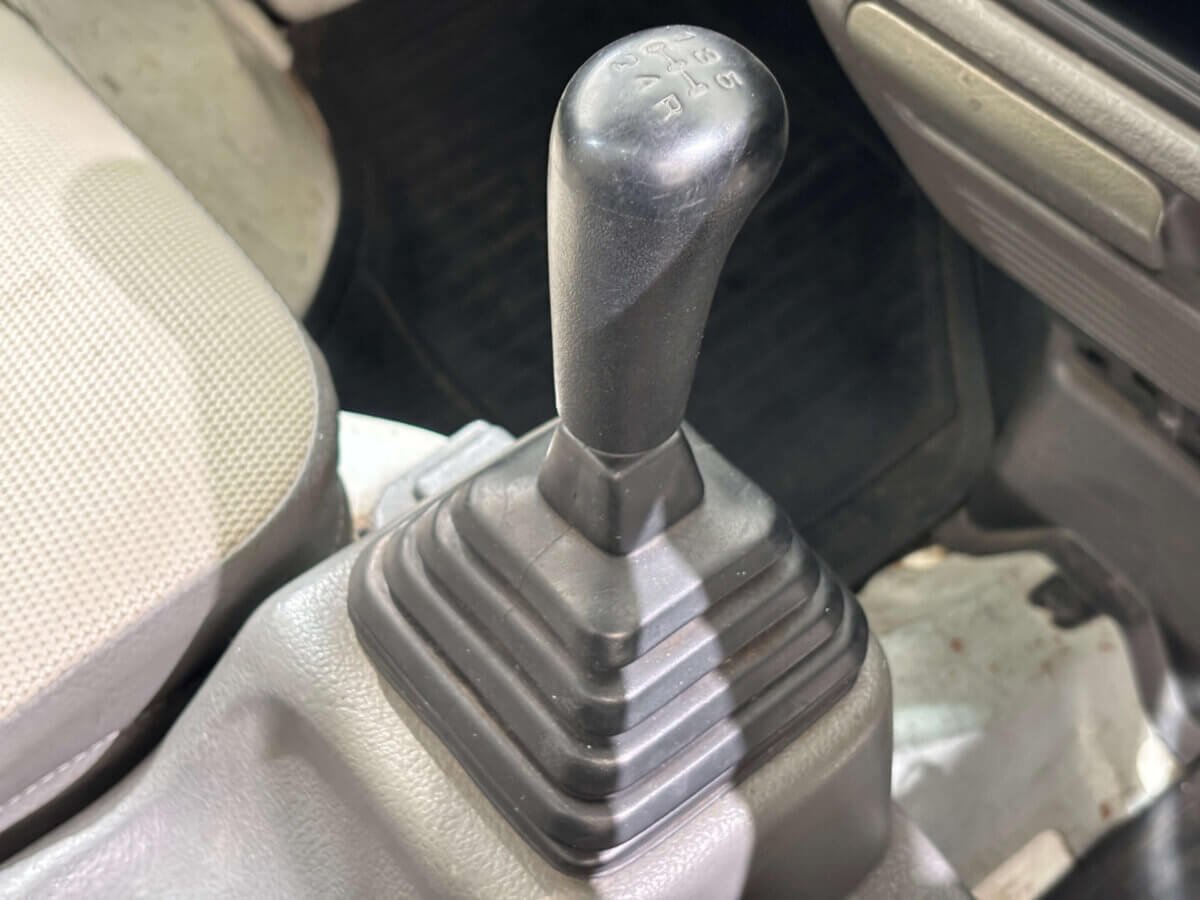 1998 Suzuki Carry JDM car for sale — photo 12 of 23