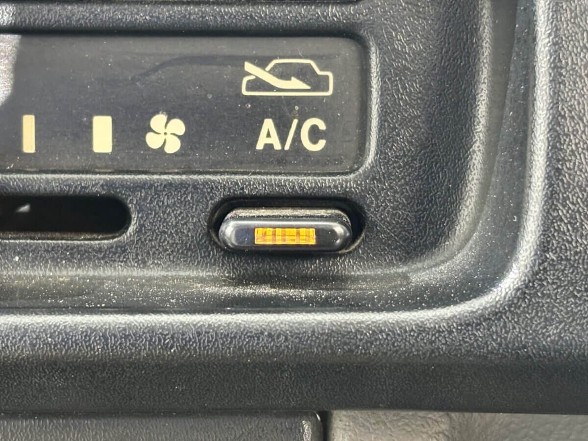 1998 Suzuki Carry JDM car for sale — photo 12 of 25
