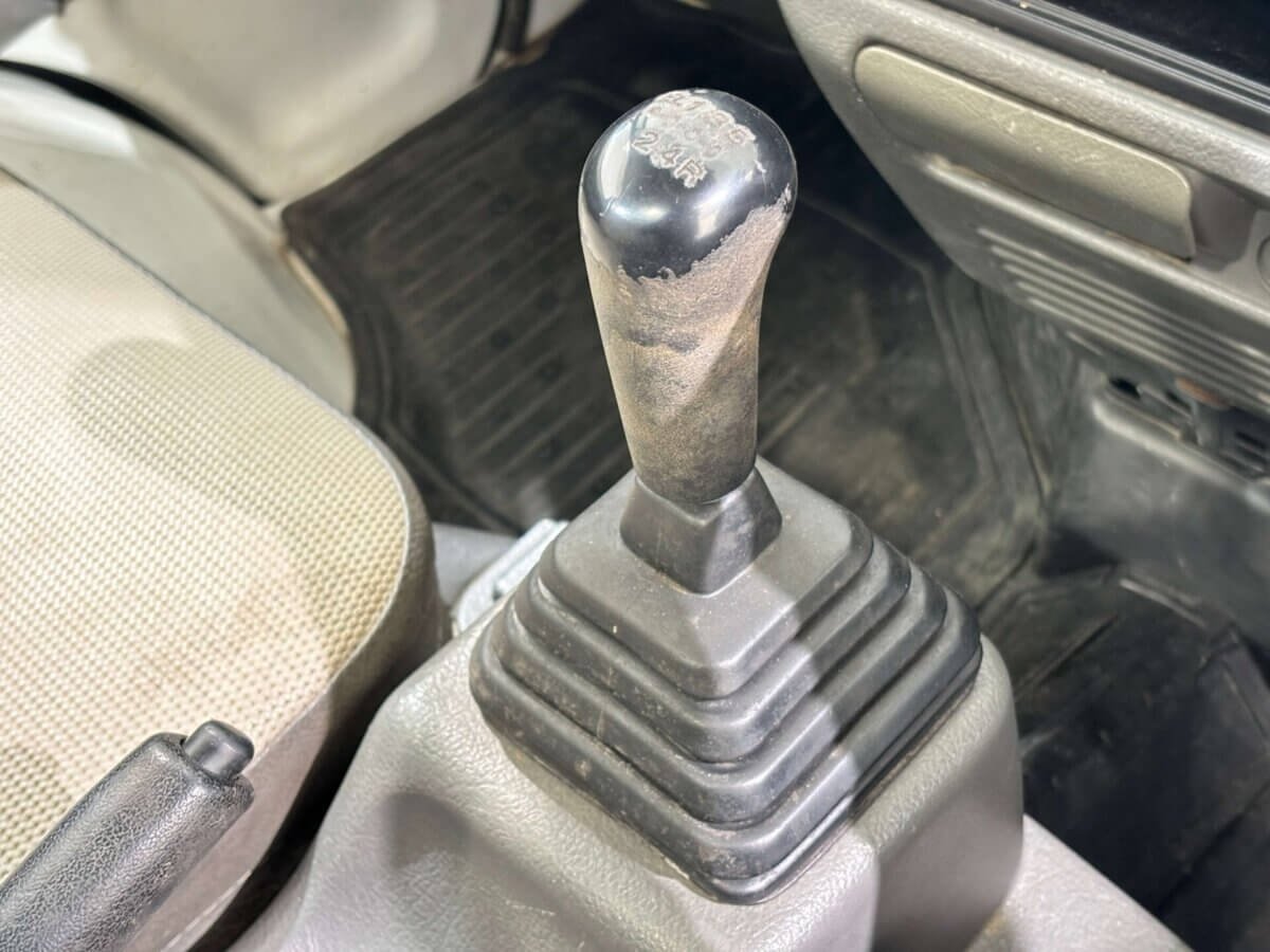 1998 Suzuki Carry JDM car for sale — photo 14 of 25
