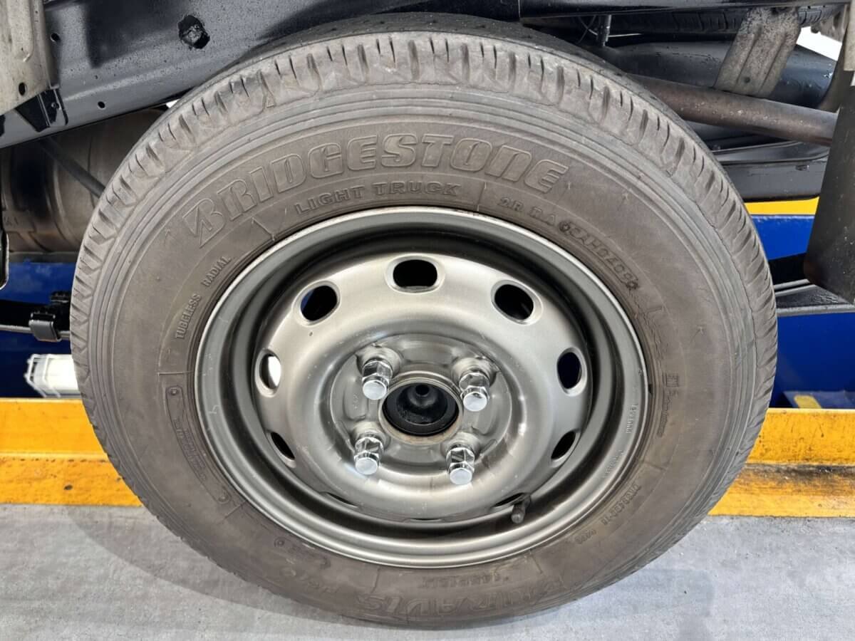 1998 Suzuki Carry JDM car for sale — photo 18 of 25