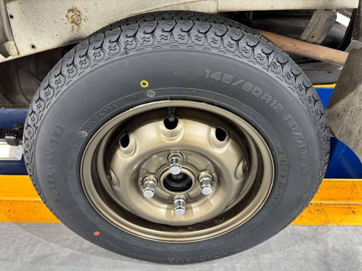 1998 Suzuki Carry JDM car for sale — photo 19 of 25