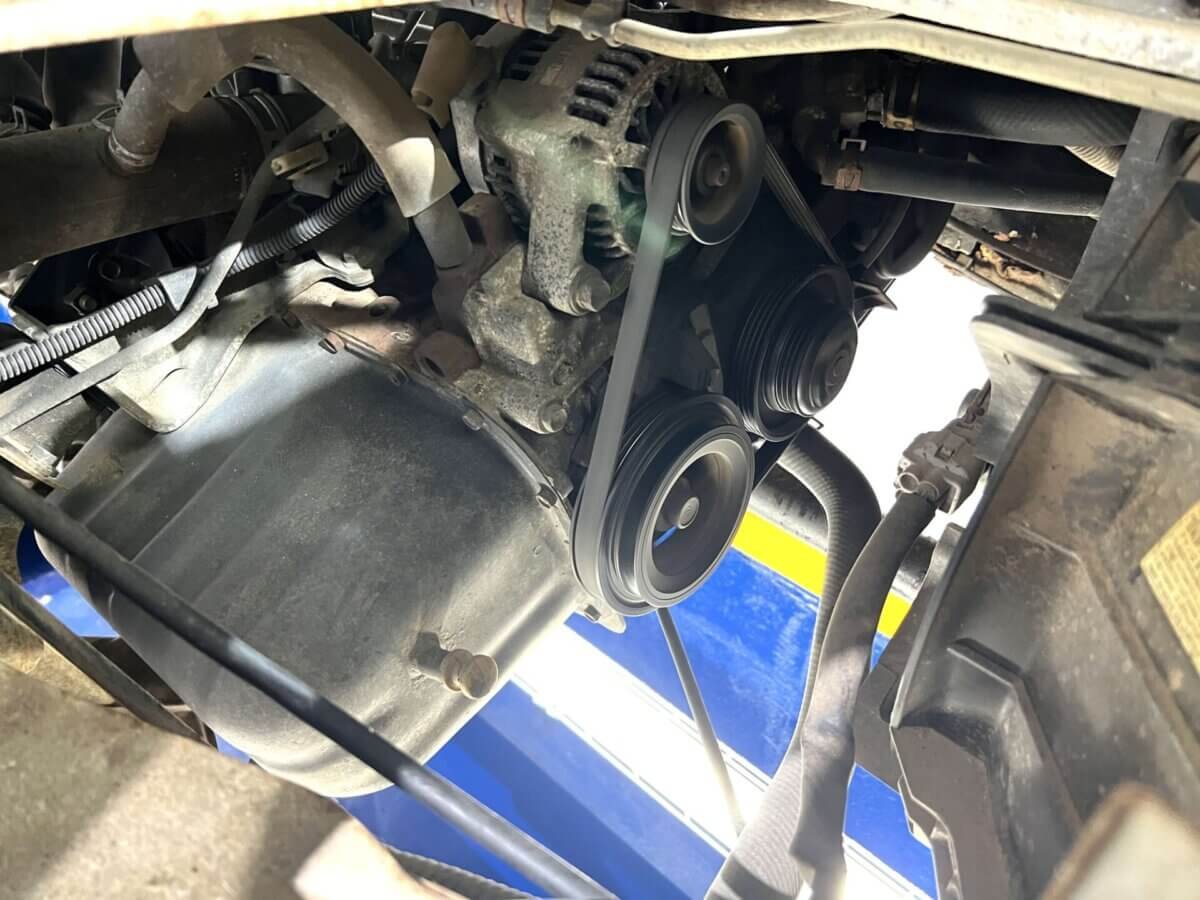 1999 Daihatsu Hijet JDM car for sale — photo 10 of 25