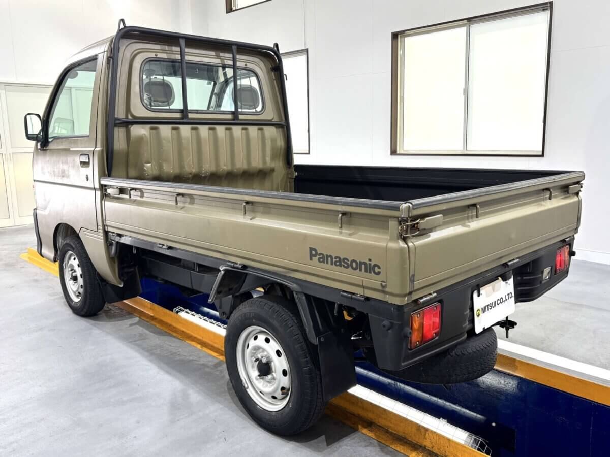1999 Daihatsu Hijet JDM car for sale — photo 3 of 24