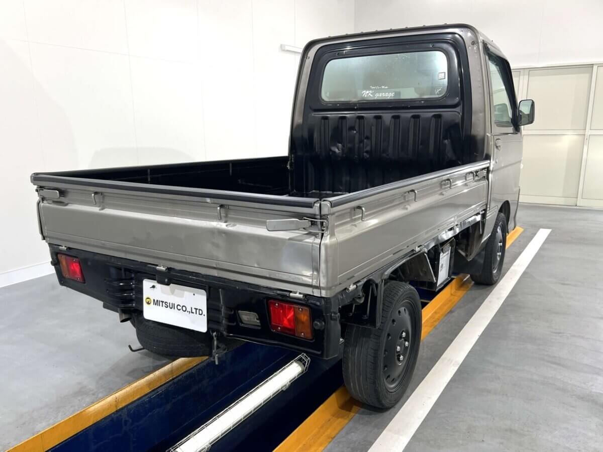 1999 Daihatsu Hijet JDM car for sale — photo 4 of 25