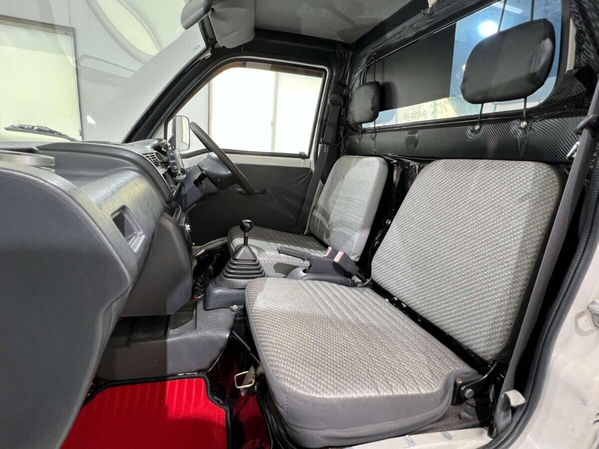 1999 Daihatsu Hijet JDM car for sale — photo 9 of 25
