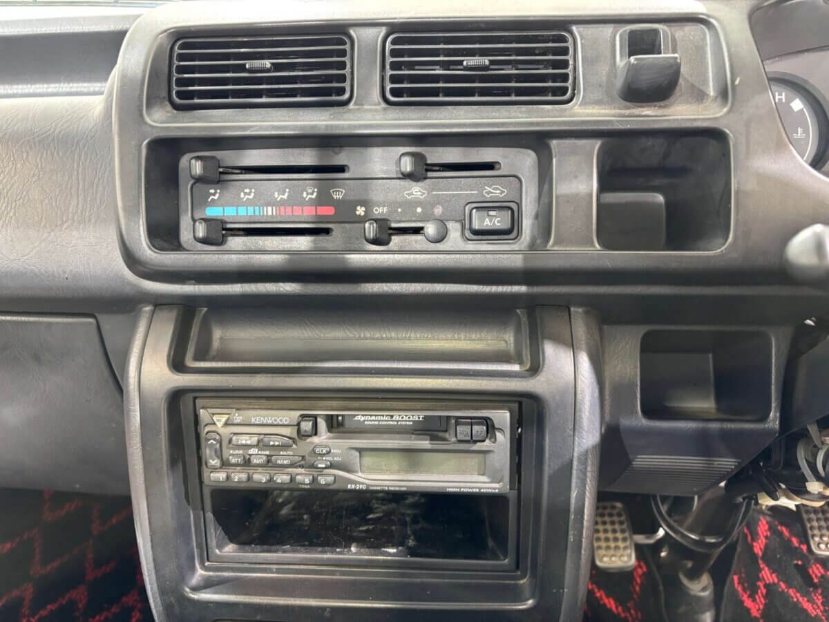 1999 Daihatsu Hijet JDM car for sale — photo 10 of 25