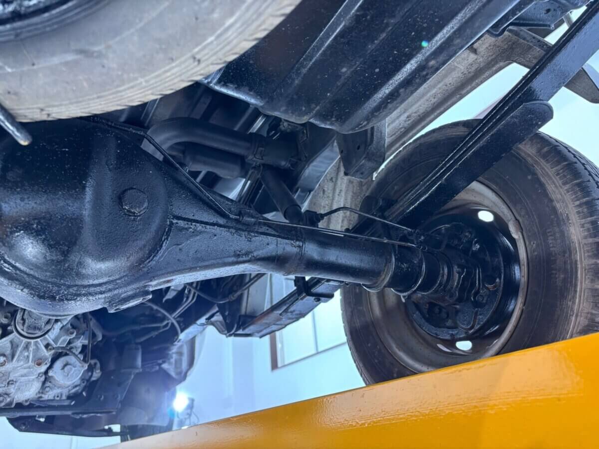 1999 Daihatsu Hijet JDM car for sale — photo 21 of 25