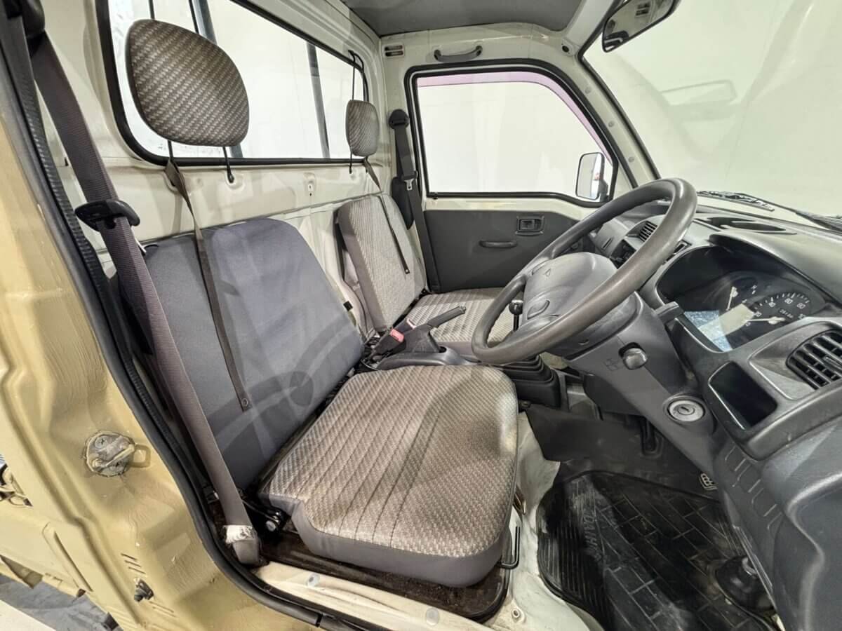 1999 Daihatsu Hijet JDM car for sale — photo 8 of 24