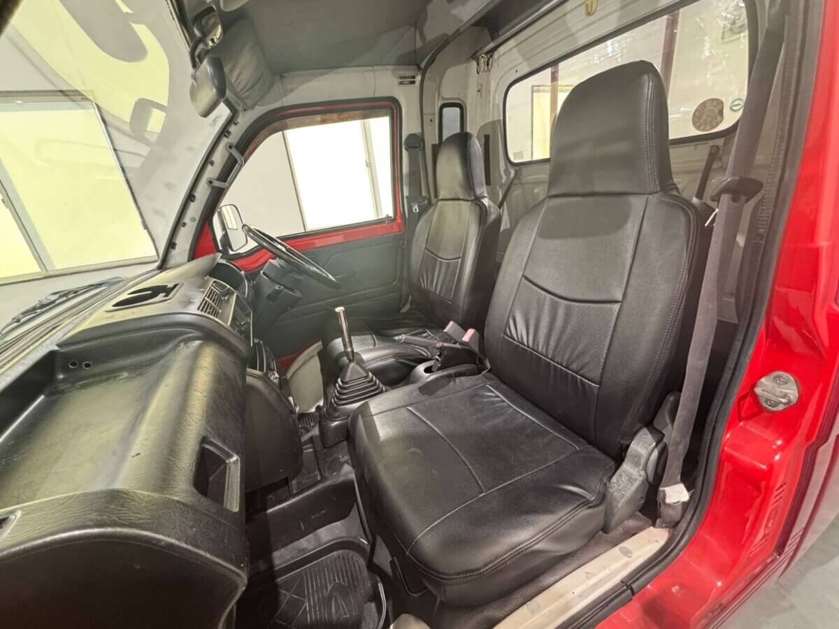 1999 Daihatsu Hijet JDM car for sale — photo 9 of 25