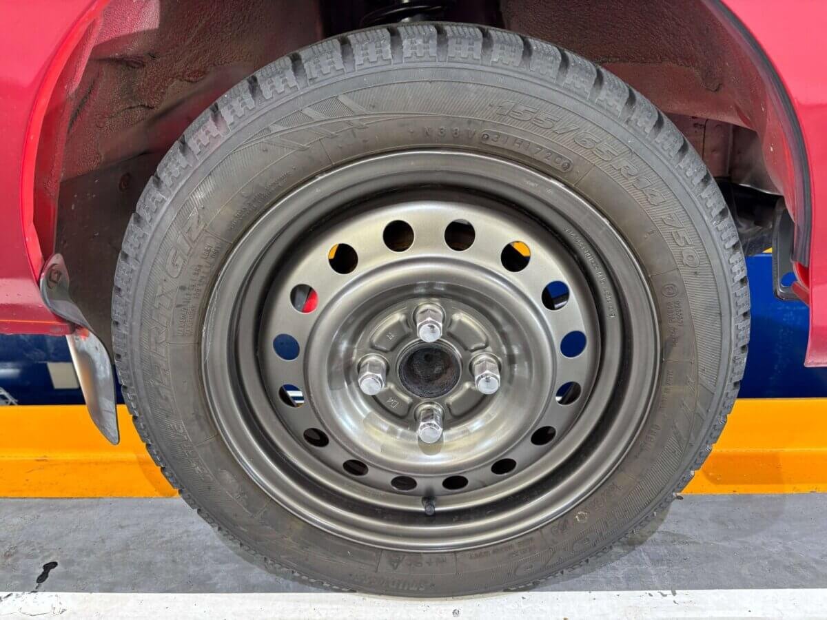 1999 Daihatsu Hijet JDM car for sale — photo 16 of 25