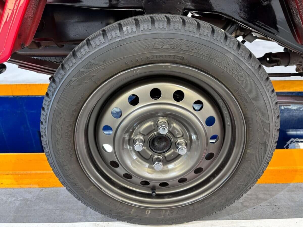 1999 Daihatsu Hijet JDM car for sale — photo 17 of 25