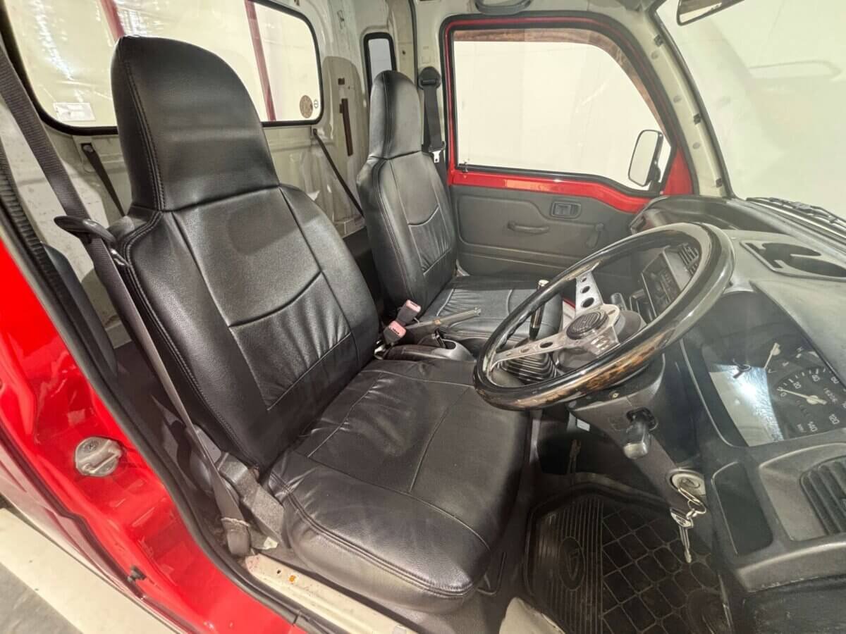 1999 Daihatsu Hijet JDM car for sale — photo 8 of 25