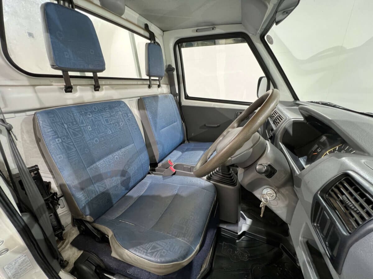 1999 Mitsubishi Minicab JDM car for sale — photo 9 of 25