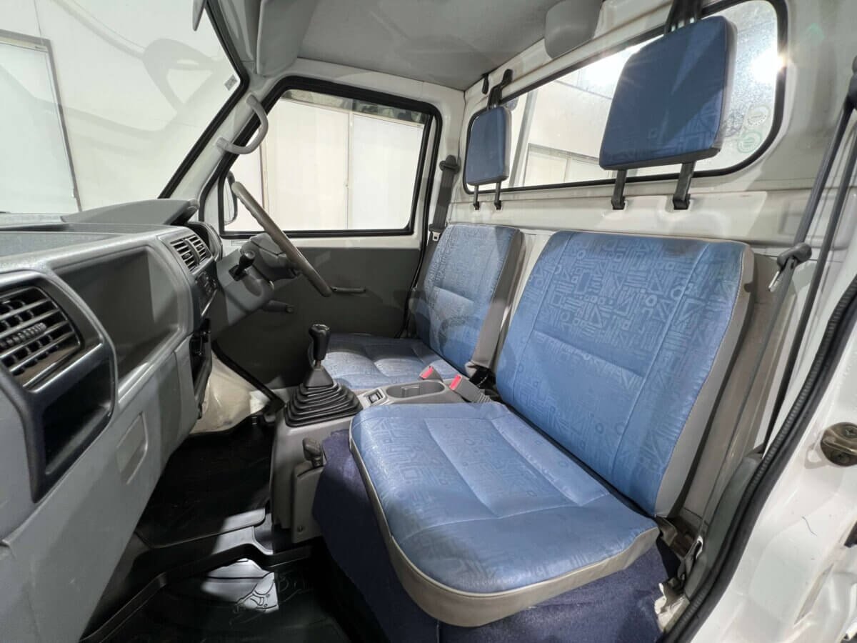 1999 Mitsubishi Minicab JDM car for sale — photo 10 of 25