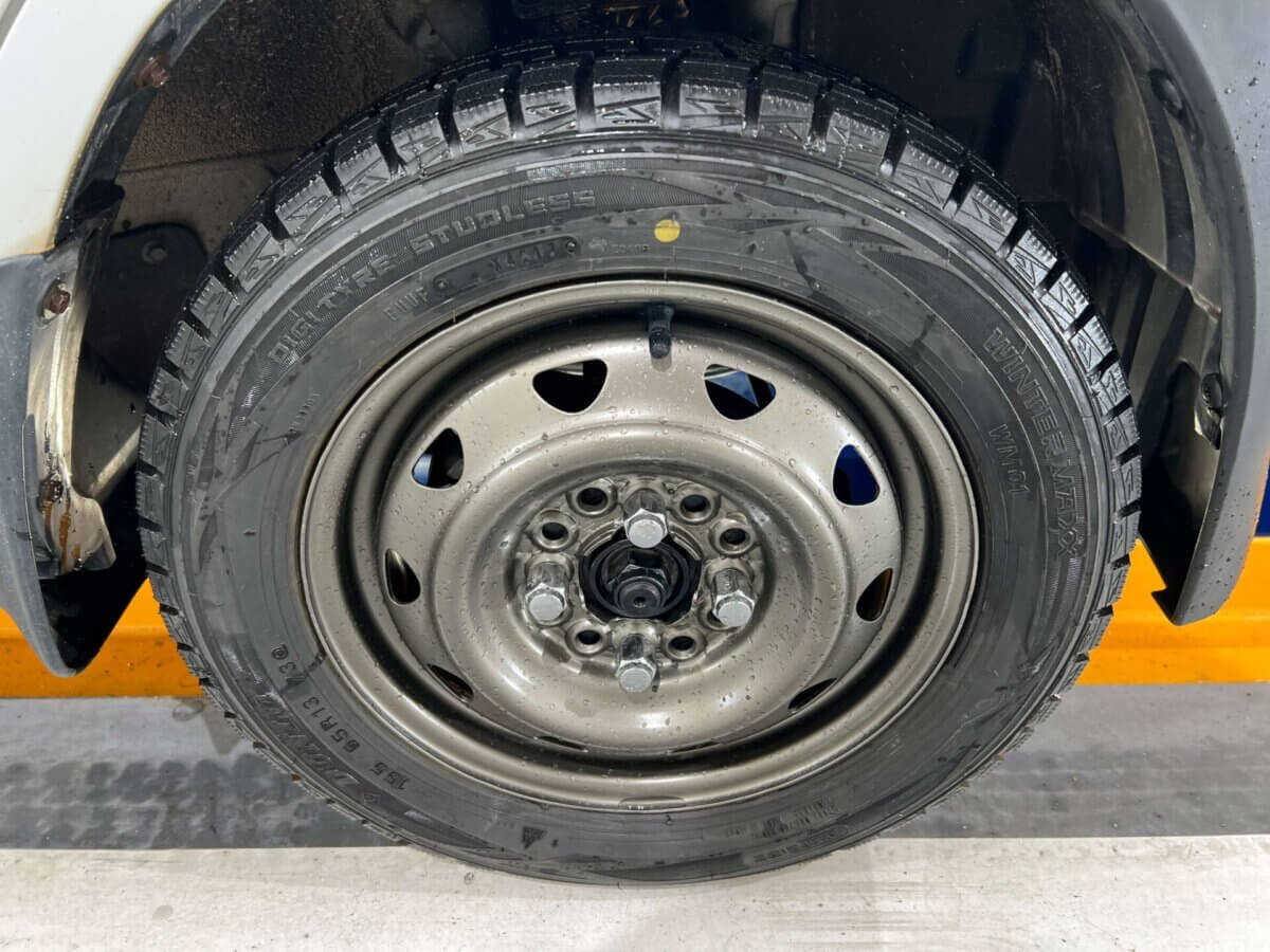 1999 Mitsubishi Minicab JDM car for sale — photo 15 of 25