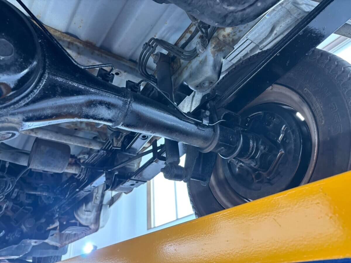 1999 Mitsubishi Minicab JDM car for sale — photo 21 of 25