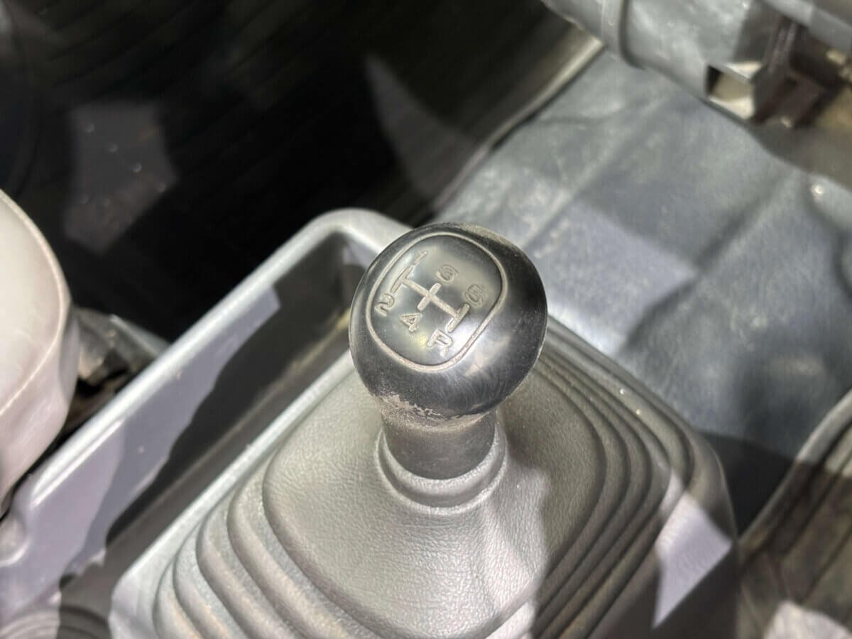 1999 Subaru Sambar JDM car for sale — photo 15 of 25