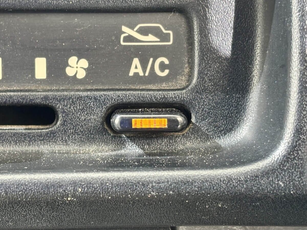 1999 Suzuki Carry JDM car for sale — photo 15 of 25