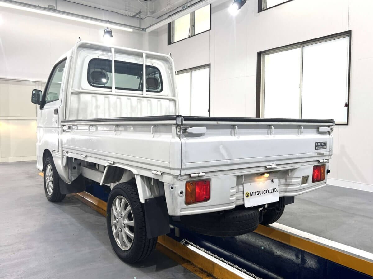 2000 Daihatsu Hijet JDM car for sale — photo 3 of 24
