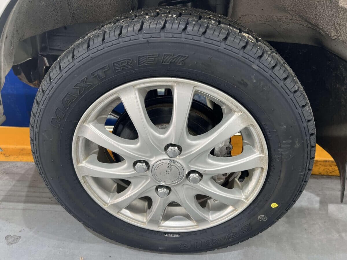 2000 Daihatsu Hijet JDM car for sale — photo 17 of 24