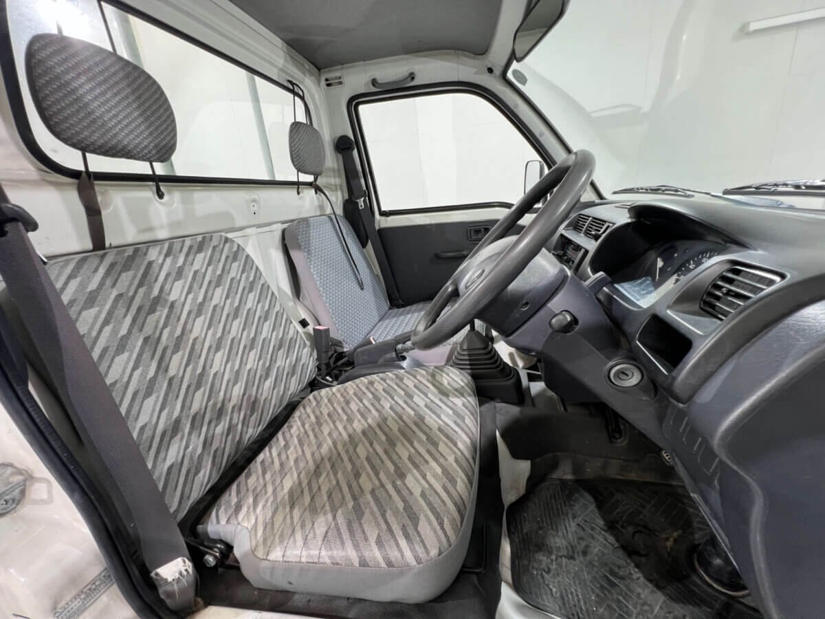 2000 Daihatsu Hijet JDM car for sale — photo 8 of 24