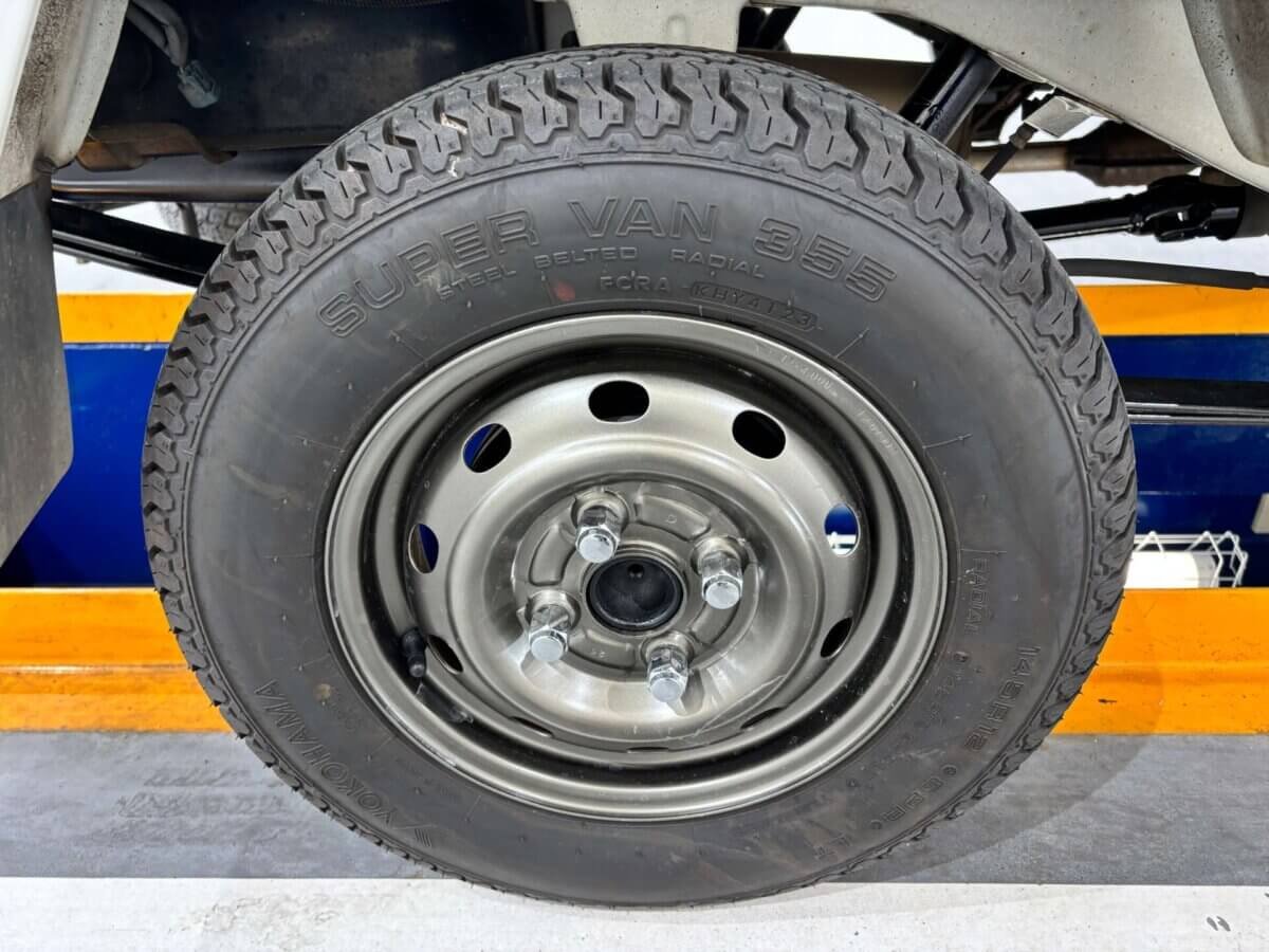 2000 Daihatsu Hijet JDM car for sale — photo 15 of 25