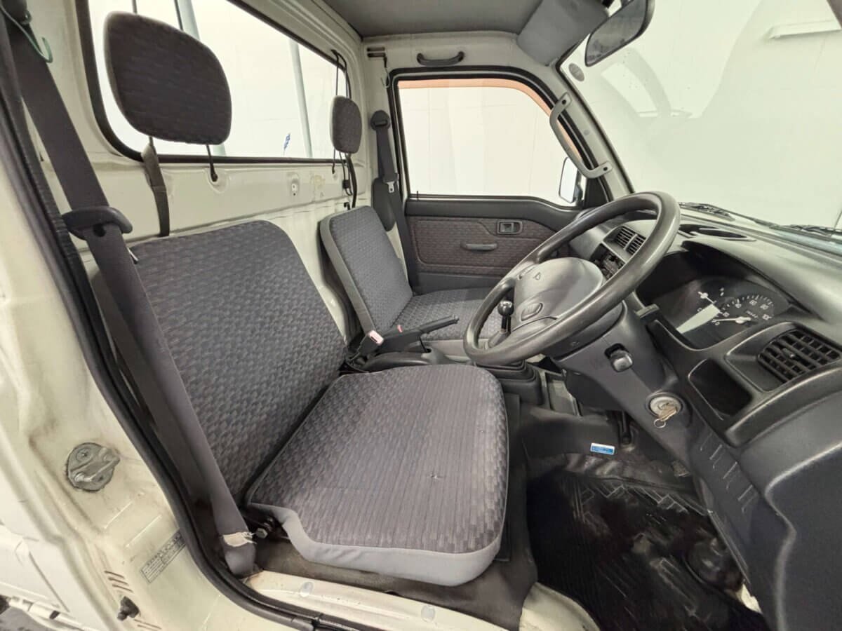 2000 Daihatsu Hijet JDM car for sale — photo 9 of 25