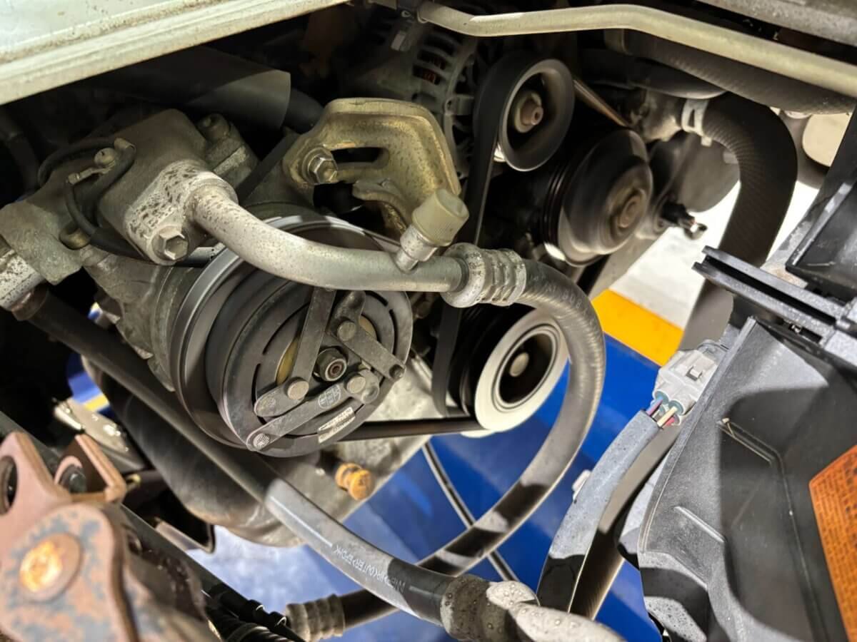 2000 Daihatsu Hijet JDM car for sale — photo 6 of 25