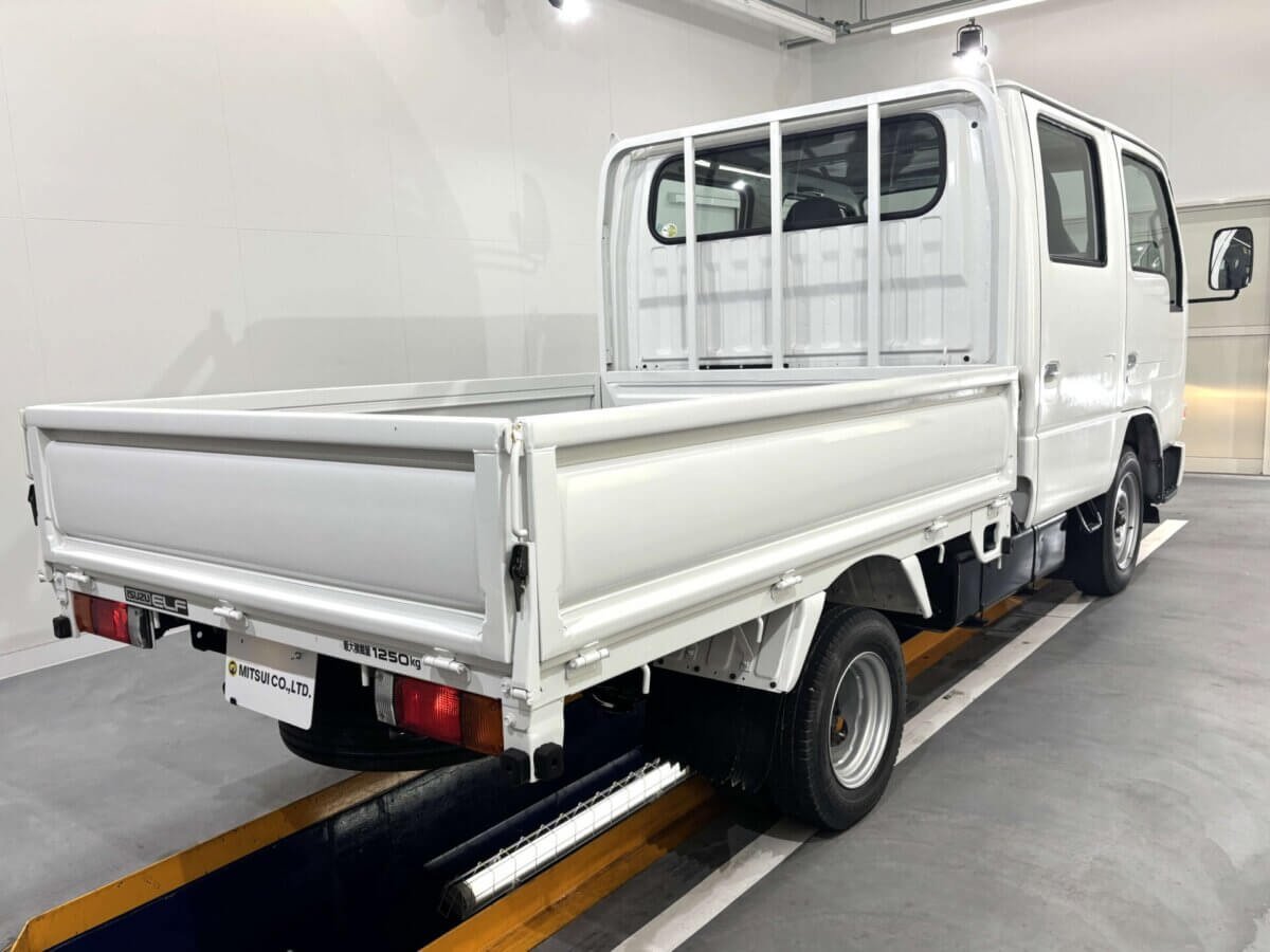 2000 Isuzu Elf JDM car for sale — photo 5 of 25