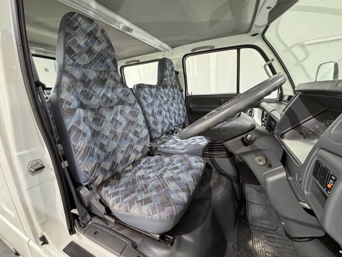 2000 Isuzu Elf JDM car for sale — photo 10 of 25