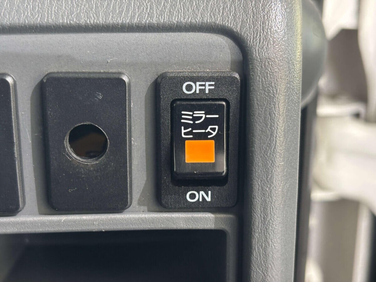 2000 Isuzu Elf JDM car for sale — photo 14 of 25