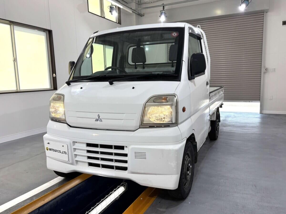 2000 Mitsubishi Minicab JDM car for sale — photo 2 of 24