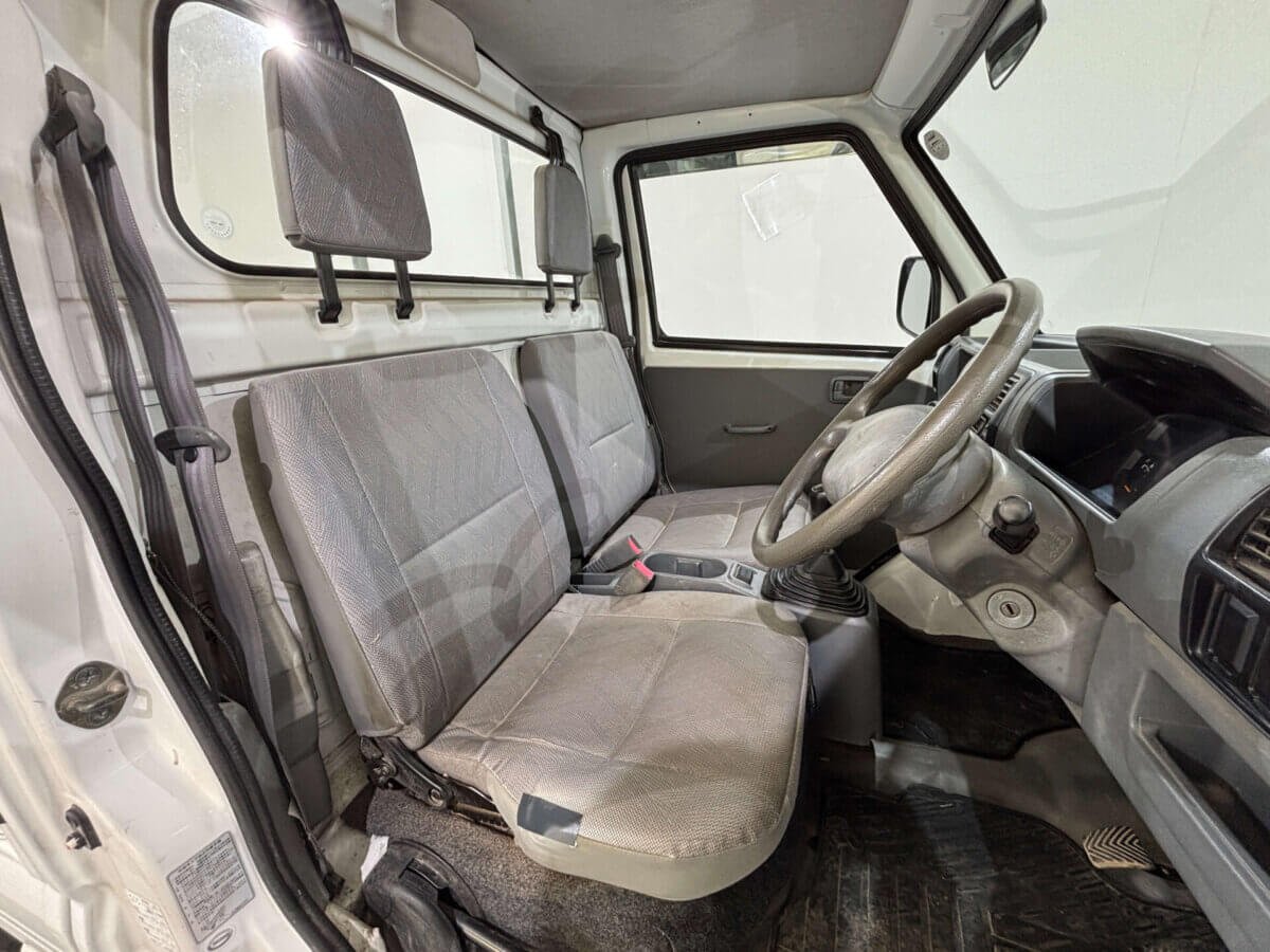 2000 Mitsubishi Minicab JDM car for sale — photo 8 of 24