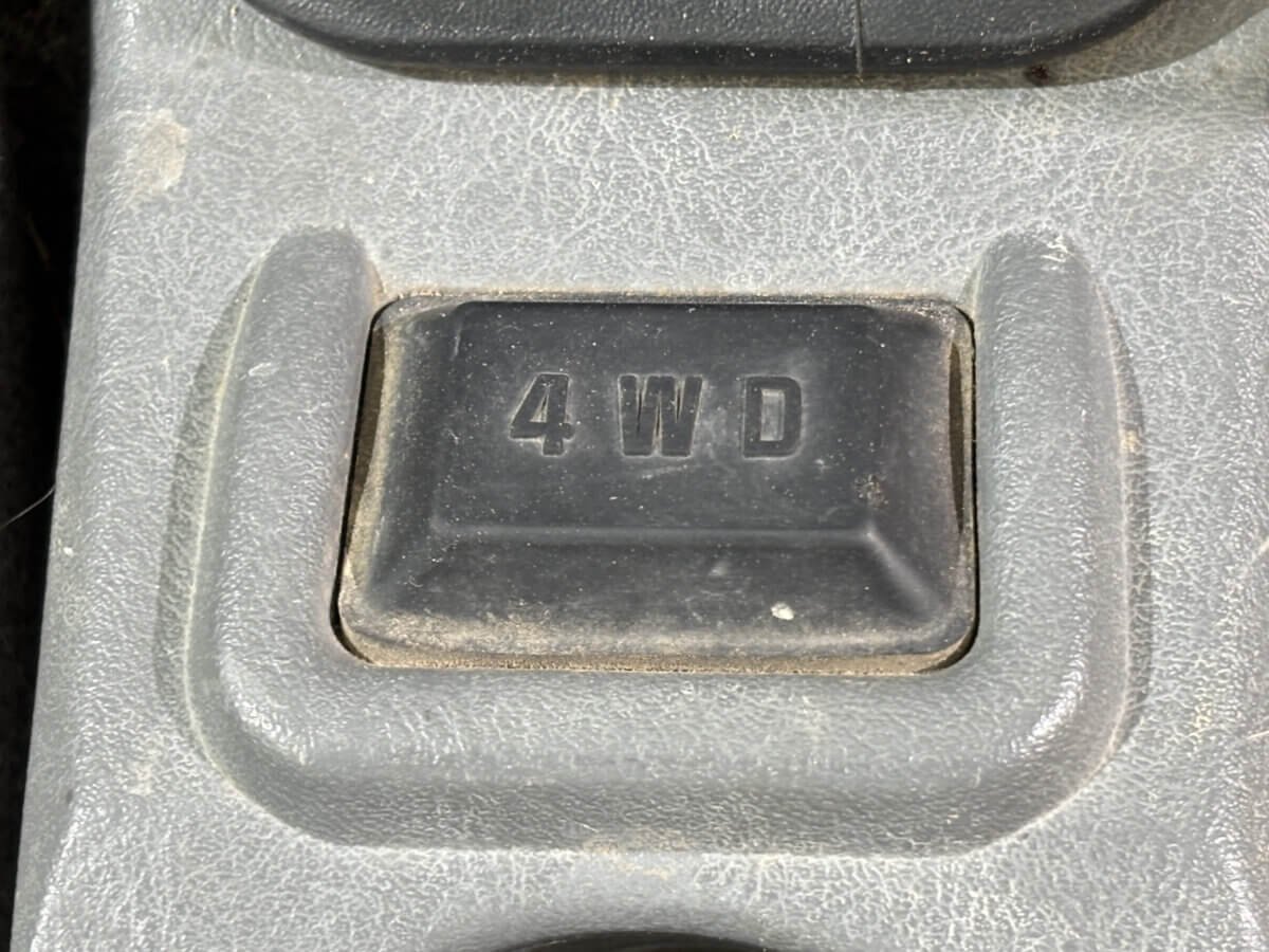 2000 Mitsubishi Minicab JDM car for sale — photo 13 of 24