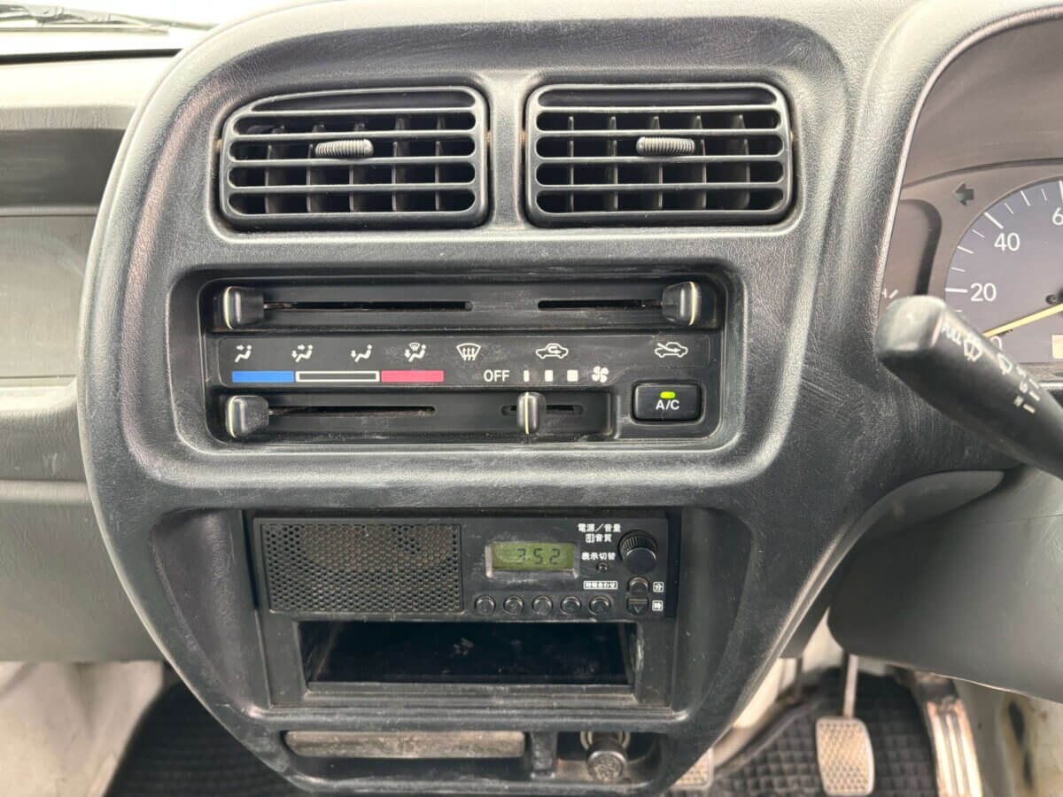 2000 Suzuki Carry JDM car for sale — photo 11 of 25