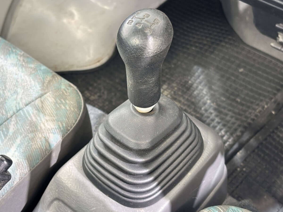 2000 Suzuki Carry JDM car for sale — photo 12 of 25